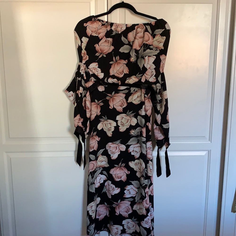 Super cute two piece dress! Make an offer!